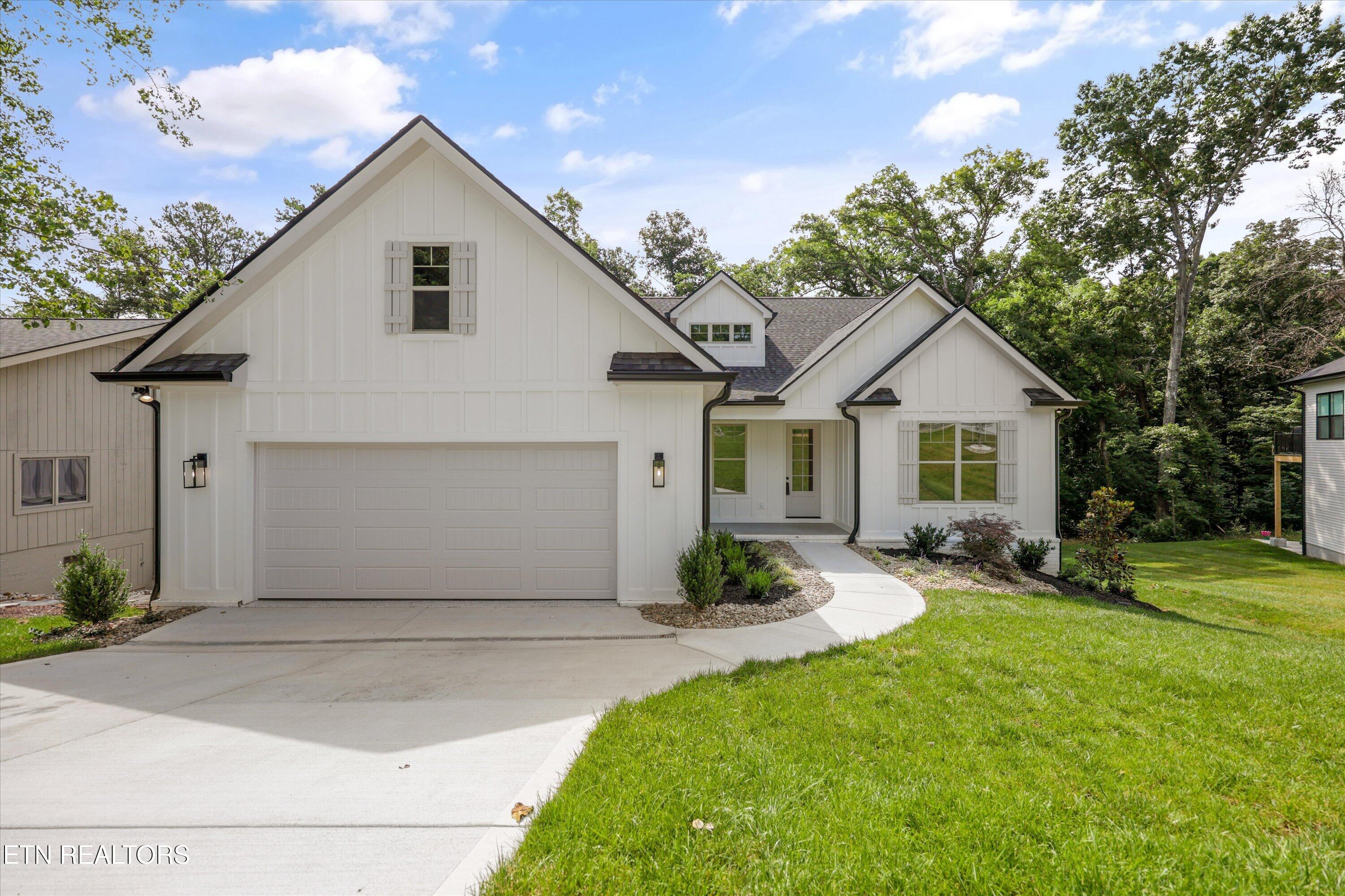 239 Ootsima Way Loudon, TN 37774 - Photo 2 of 37 01-239 Ootsima Way40