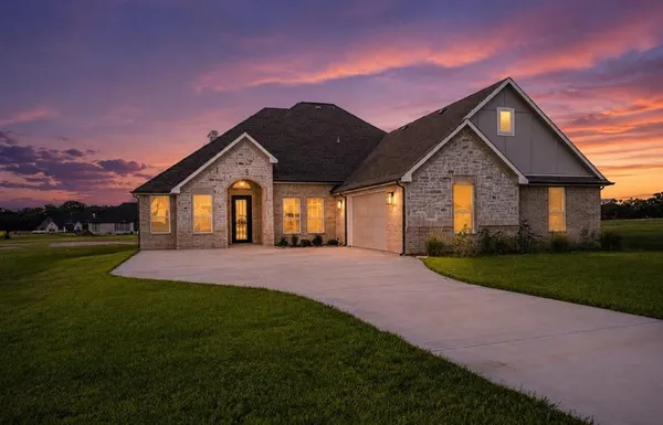 $599,900 | 1052 Grison Circle, Corsicana, TX 75109
