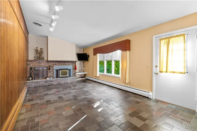 $475,000 | 462 Hacadam Road, Frankfort, NY 13456