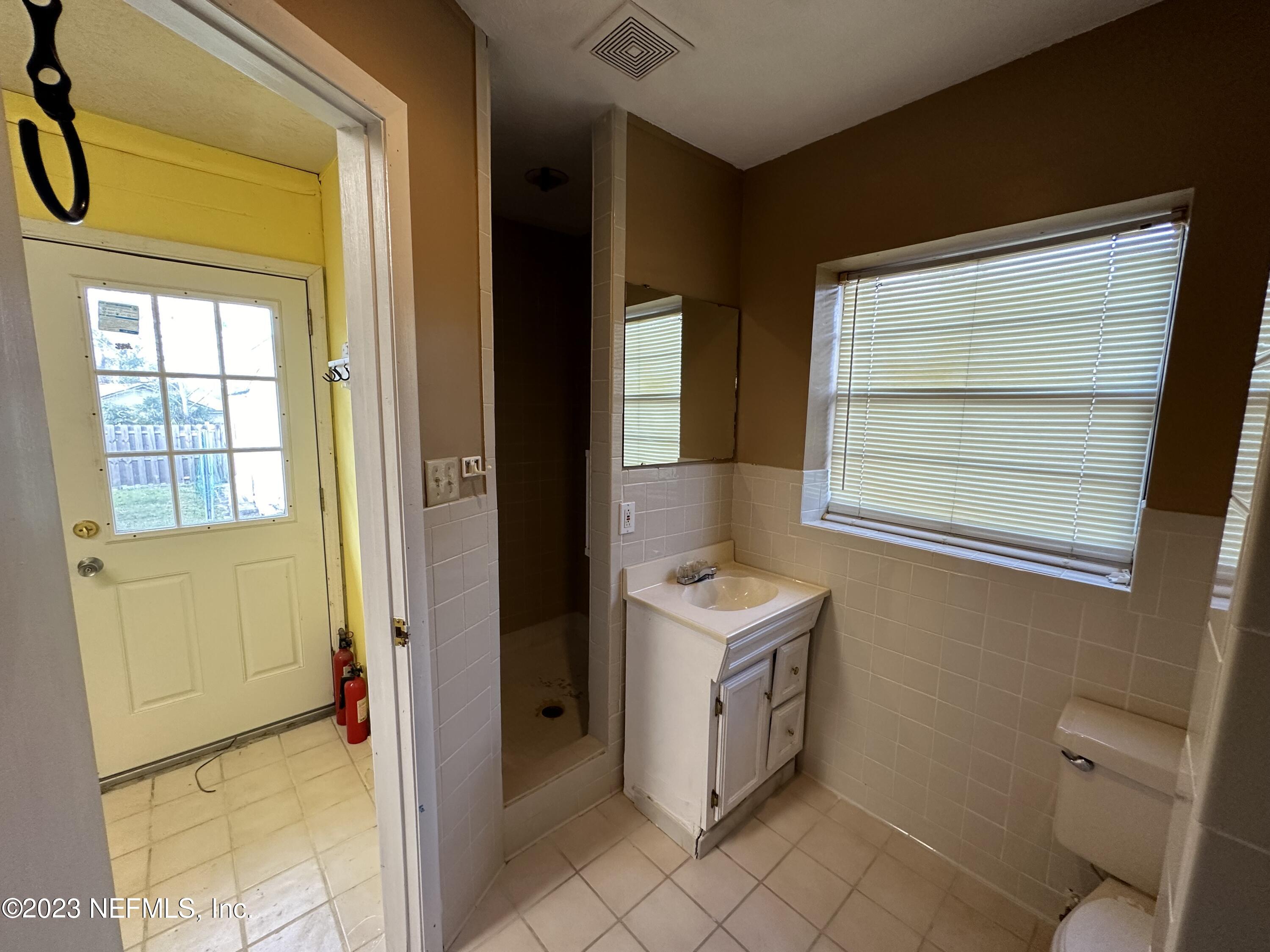 327 Neptune Road Orange Park, FL 32073 - Photo 12 of 17 IMG_0763