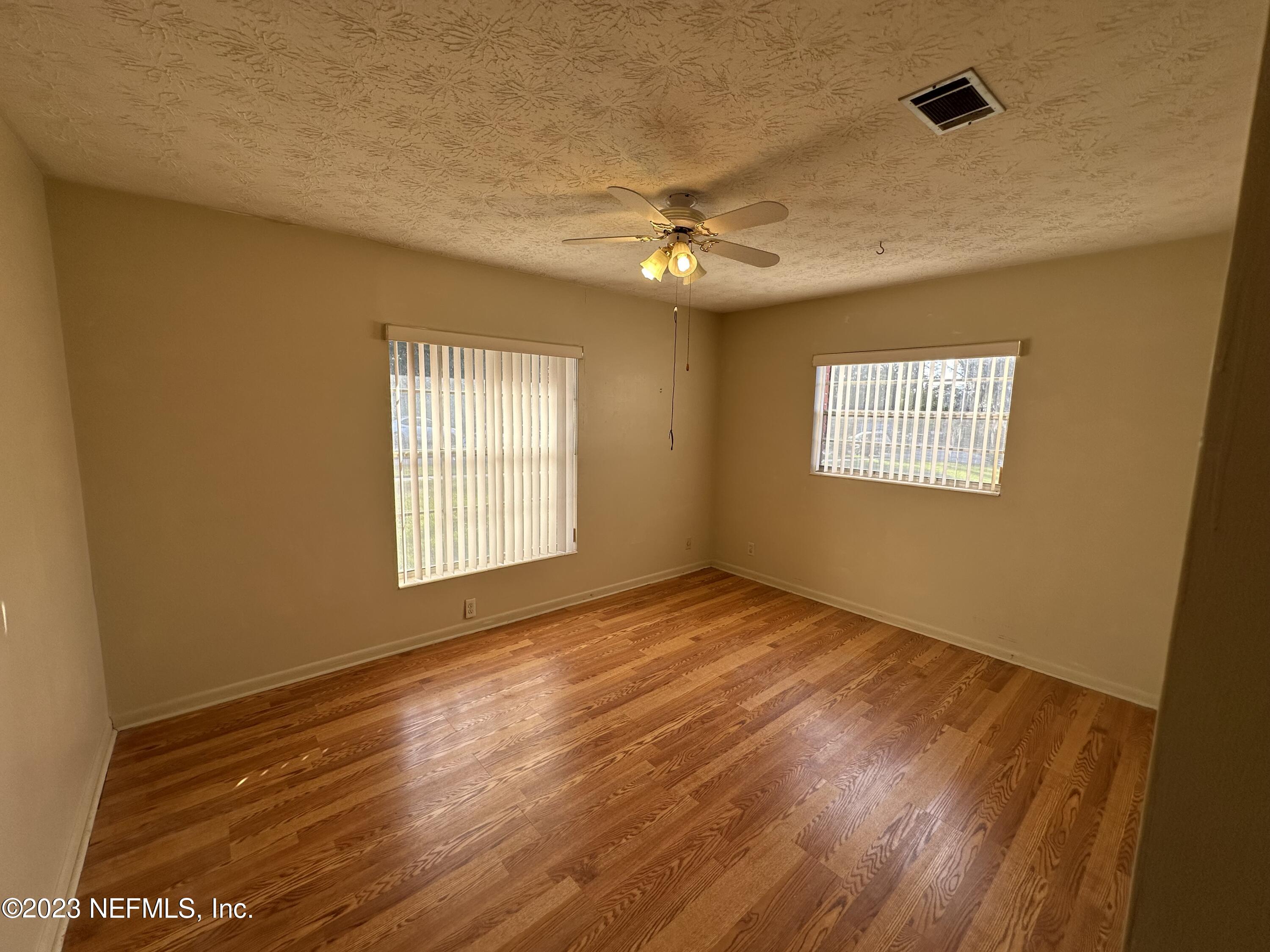 327 Neptune Road Orange Park, FL 32073 - Photo 14 of 17 IMG_0769