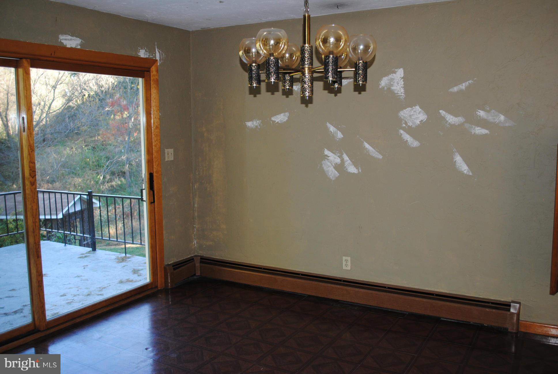 2252 Old Washington Road Westminster, MD 21157 - Photo 17 of 19 Dining Room