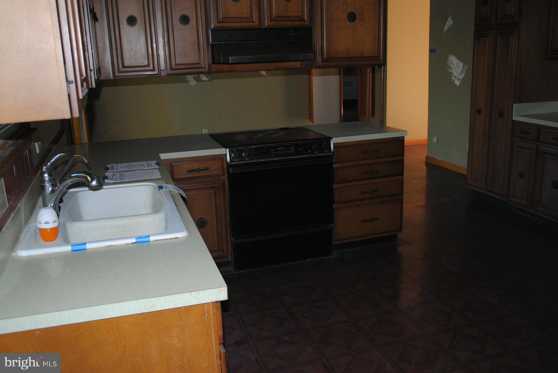 2252 Old Washington Road Westminster, MD 21157 - Photo 9 of 19 Kitchen