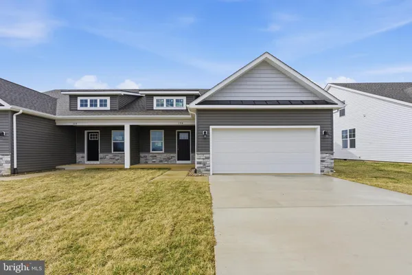 $357,500 | 104 Barrier Reef Drive, Martinsburg, WV 25403