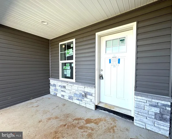 $357,500 | 104 Barrier Reef Drive, Martinsburg, WV 25403