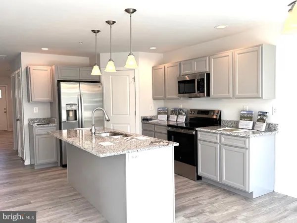 $357,500 | 104 Barrier Reef Drive, Martinsburg, WV 25403