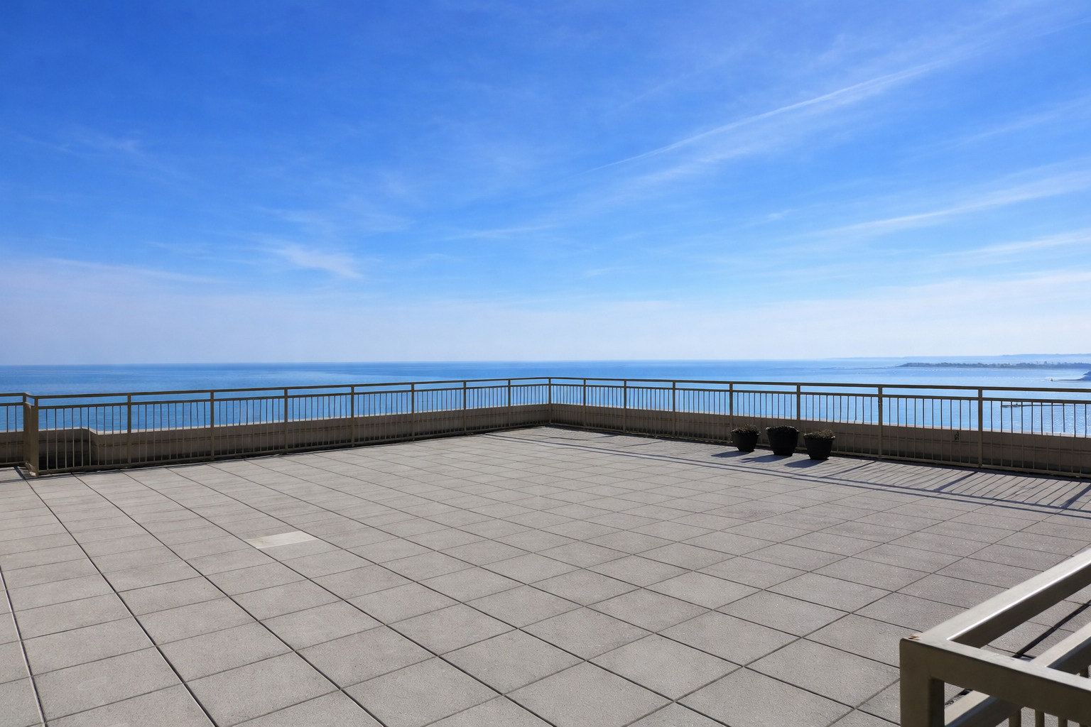 6301 North Sheridan Road, Unit 11C Chicago, IL 60660 - Photo 18 of 19