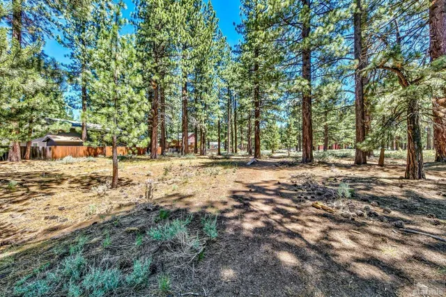 $979,000 | 941 Silver Dollar Avenue, South Lake Tahoe, CA 96150