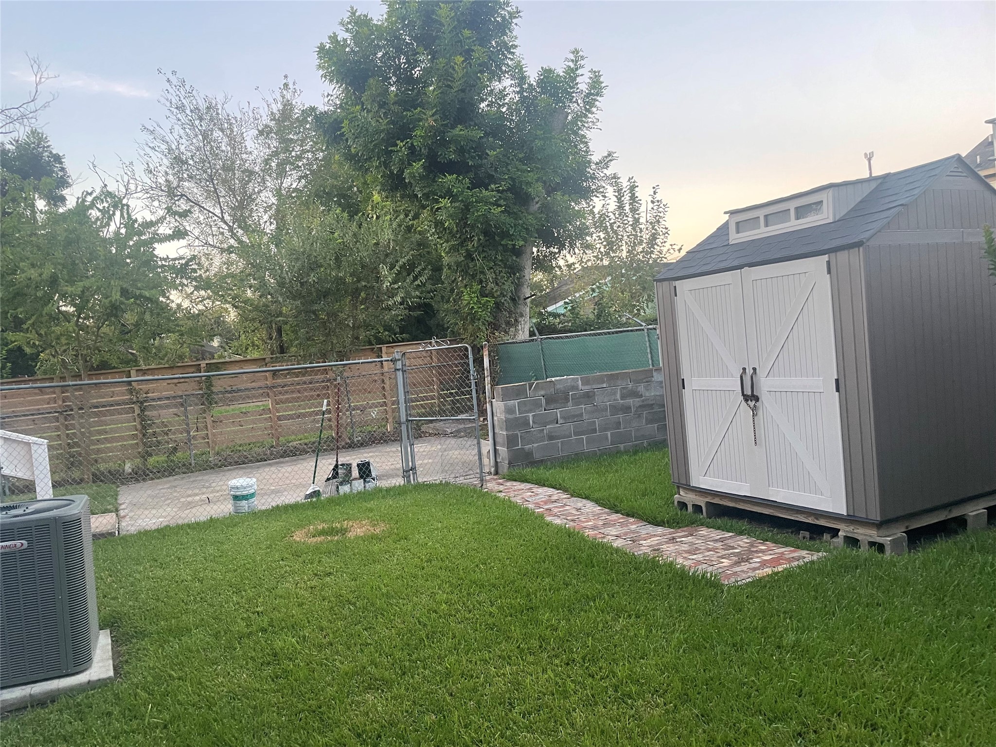2709 Terry Street Houston, TX 77009 - Photo 23 of 23 a view of a backyard with a small cabin
