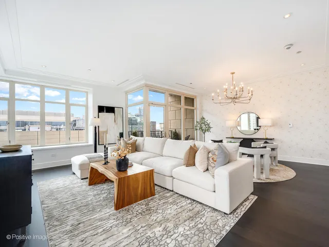 $13,750 | 118 East Erie Street, Unit 31G, Chicago, IL 60611