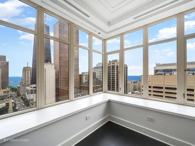 $13,750 | 118 East Erie Street, Unit 31G, Chicago, IL 60611