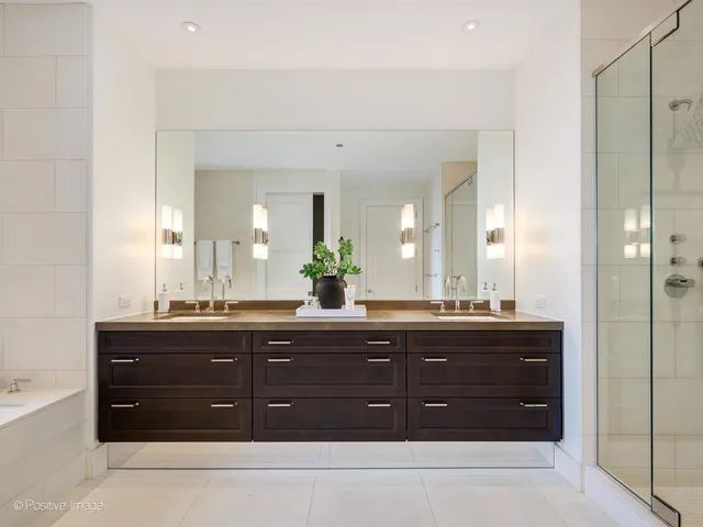 $13,750 | 118 East Erie Street, Unit 31G, Chicago, IL 60611