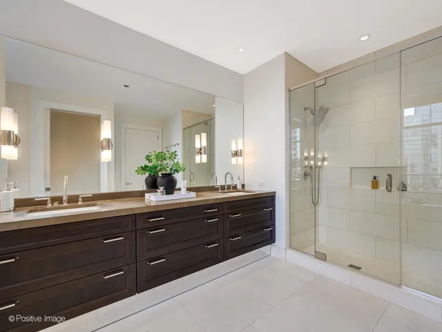 $13,750 | 118 East Erie Street, Unit 31G, Chicago, IL 60611