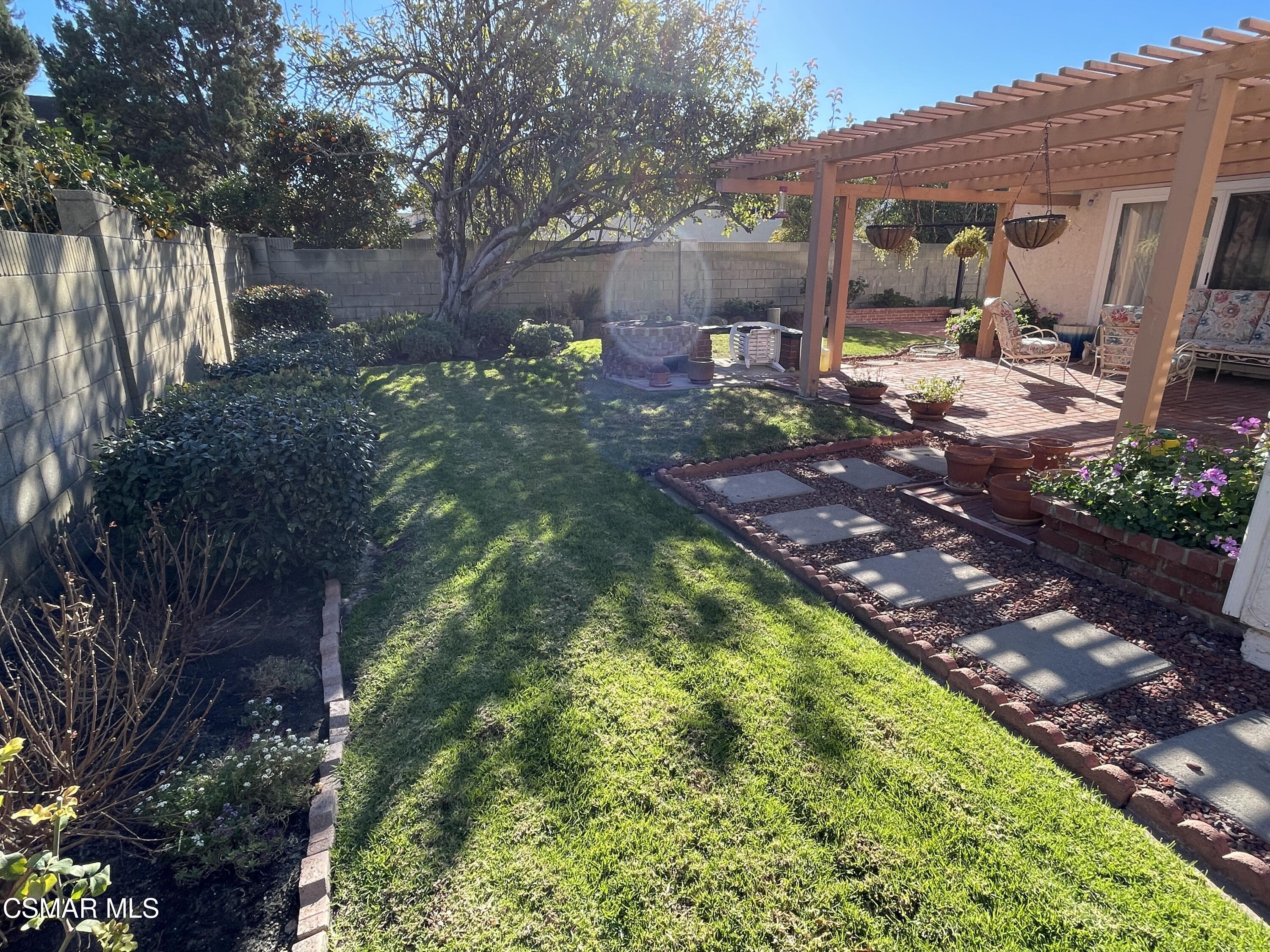 2268 Pinecrest Street Simi Valley, CA 93065 - Photo 25 of 28 a view of swimming pool with sitting area