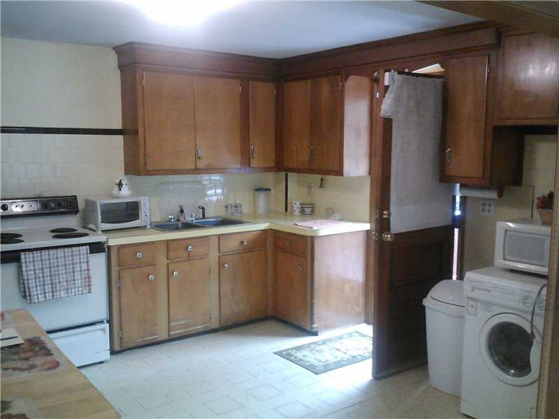 481 West Shore Road Warwick, RI 02889 - Photo 10 of 15 Kitchen.