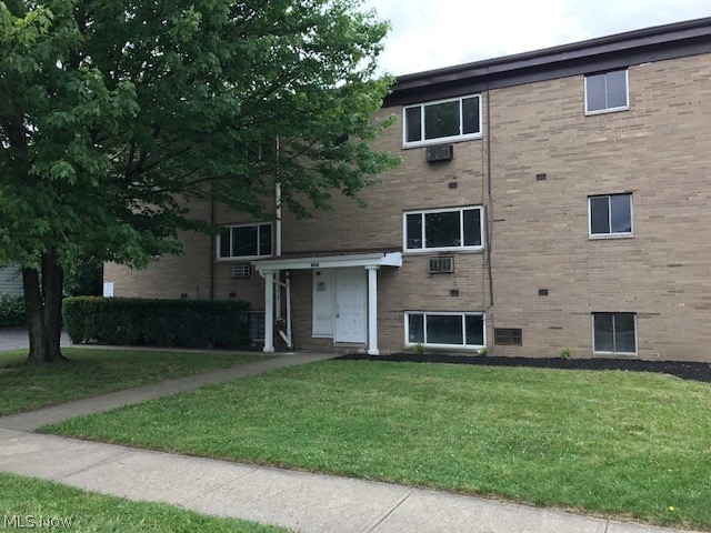 14918 Milverton Road, Unit 104 Cleveland, OH 44120 - Photo 1 of 12