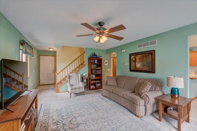 $330,000 | 436 Goldenrod Circle, Unit 14, Verona, WI 53593