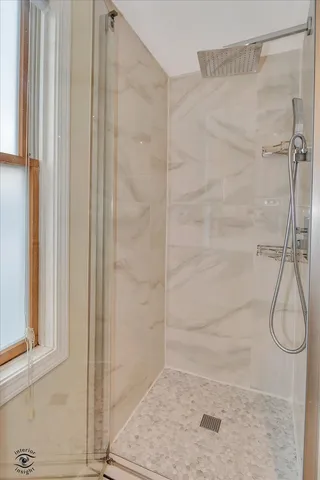 $495,000 | 9521 South Sawyer Avenue, Evergreen Park, IL 60805