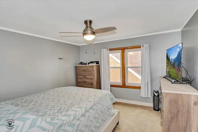 $495,000 | 9521 South Sawyer Avenue, Evergreen Park, IL 60805