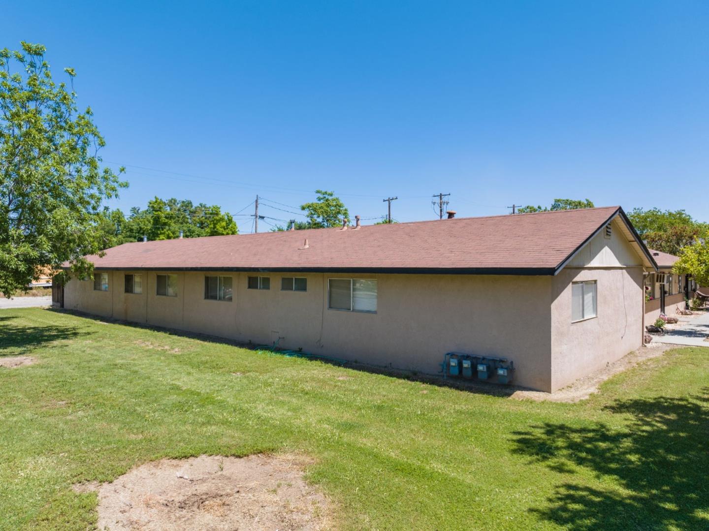 30 Webster Street Colusa, CA 95932 - Photo 6 of 17 a front view of a house with a yard