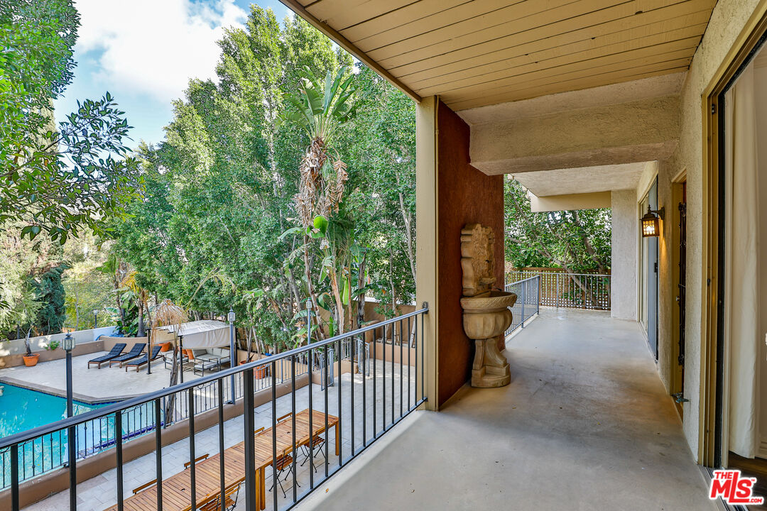 14839 Valley Vista Boulevard Sherman Oaks, CA 91403 - Photo 10 of 65