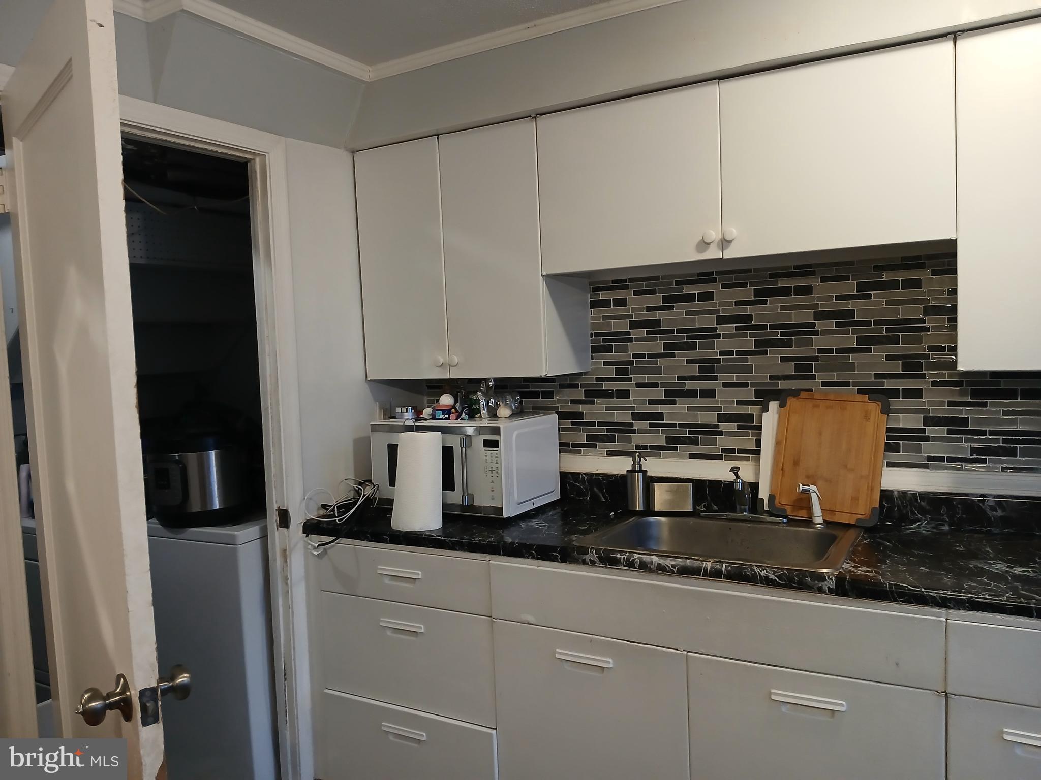 2053 Larkhall Road Baltimore, MD 21222 - Photo 2 of 15