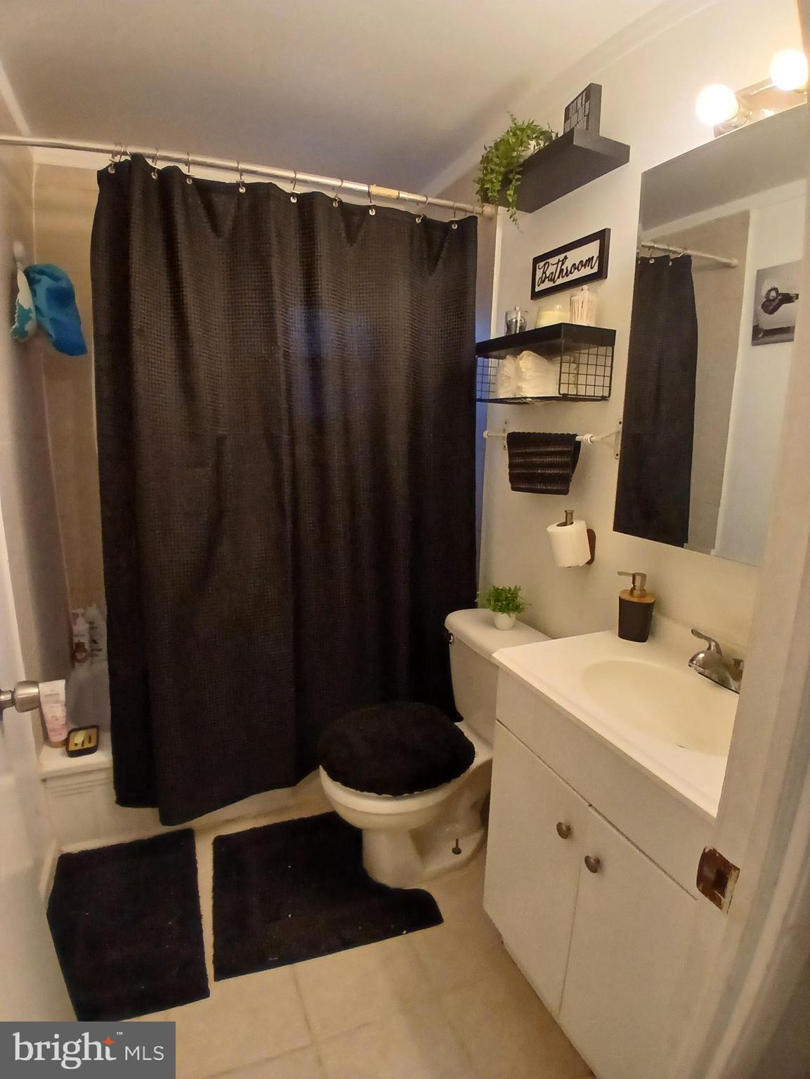 2053 Larkhall Road Baltimore, MD 21222 - Photo 6 of 15