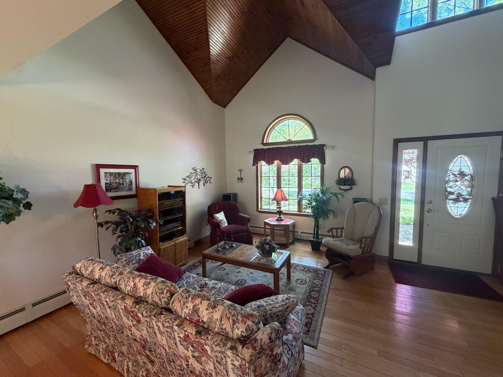 17 Pine Ridge Drive Morrisonville, NY 12962 - Photo 5 of 31 IMG_2530