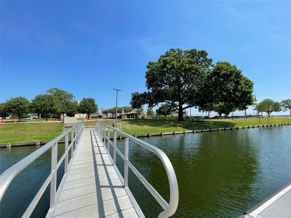 $1,400 | 12900 Walden Road, Unit 1010J, Montgomery, TX 77356