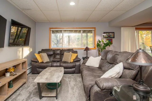 $425,000 | 14145 36th Avenue North, Plymouth, MN 55447