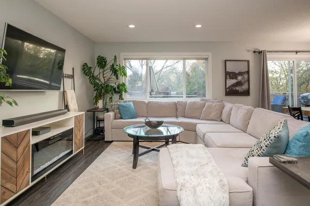 $425,000 | 14145 36th Avenue North, Plymouth, MN 55447