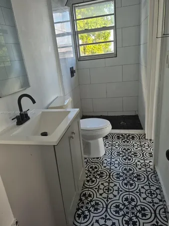 $1,700 | 66 West 13th Street, Unit 2, Hialeah, FL 33010