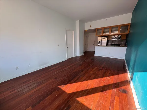 $433,000 | 161 East 110th Street, Unit 6H | East Harlem