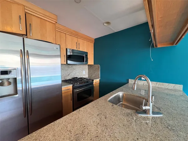 $433,000 | 161 East 110th Street, Unit 6H | East Harlem
