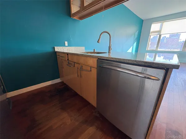 $433,000 | 161 East 110th Street, Unit 6H | East Harlem