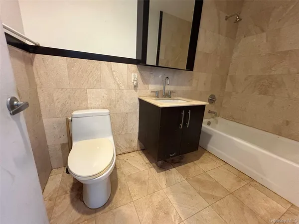 $433,000 | 161 East 110th Street, Unit 6H | East Harlem