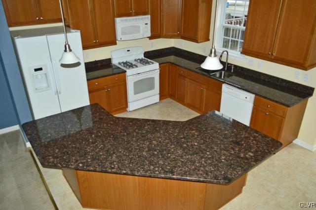 2204 Rising Hill Road Whitehall, PA 18052 - Photo 8 of 19 Gallery Image 8