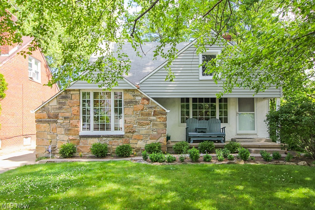 3849 Bainbridge Road Cleveland Heights, OH 44118 - Photo 2 of 25