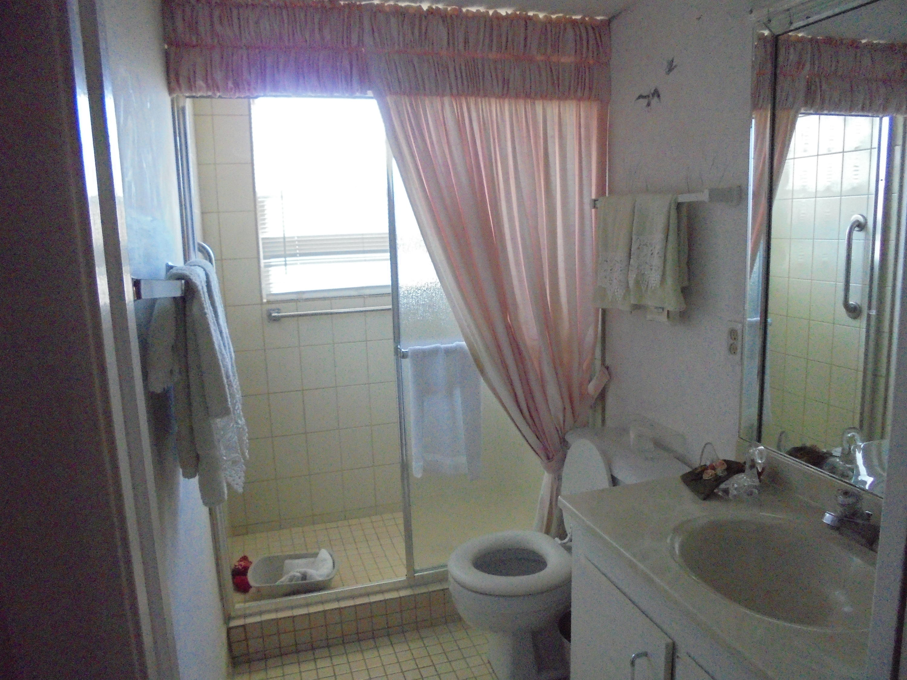 2018 Guildford East Boca Raton, FL 33434 - Photo 10 of 14 DSC02871