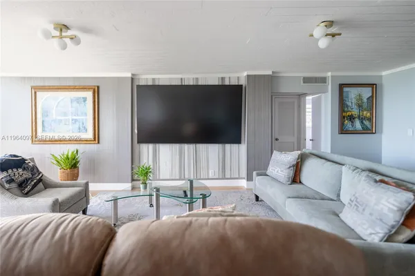 $380,000 | 3910 Crystal Lake Drive, Unit 401, Deerfield Beach, FL 33064