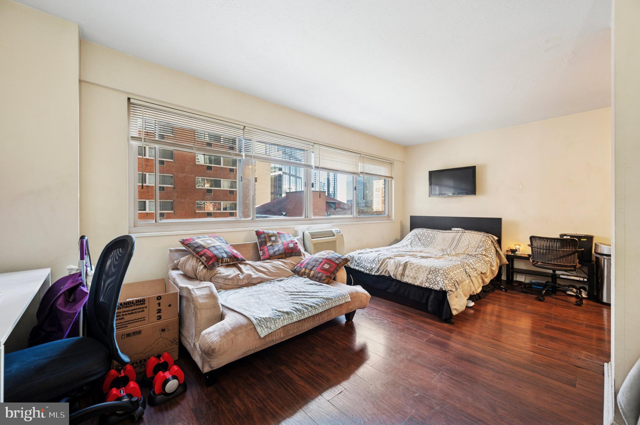 2101 Chestnut Street, Unit 502 Philadelphia, PA 19103 - Photo 5 of 17