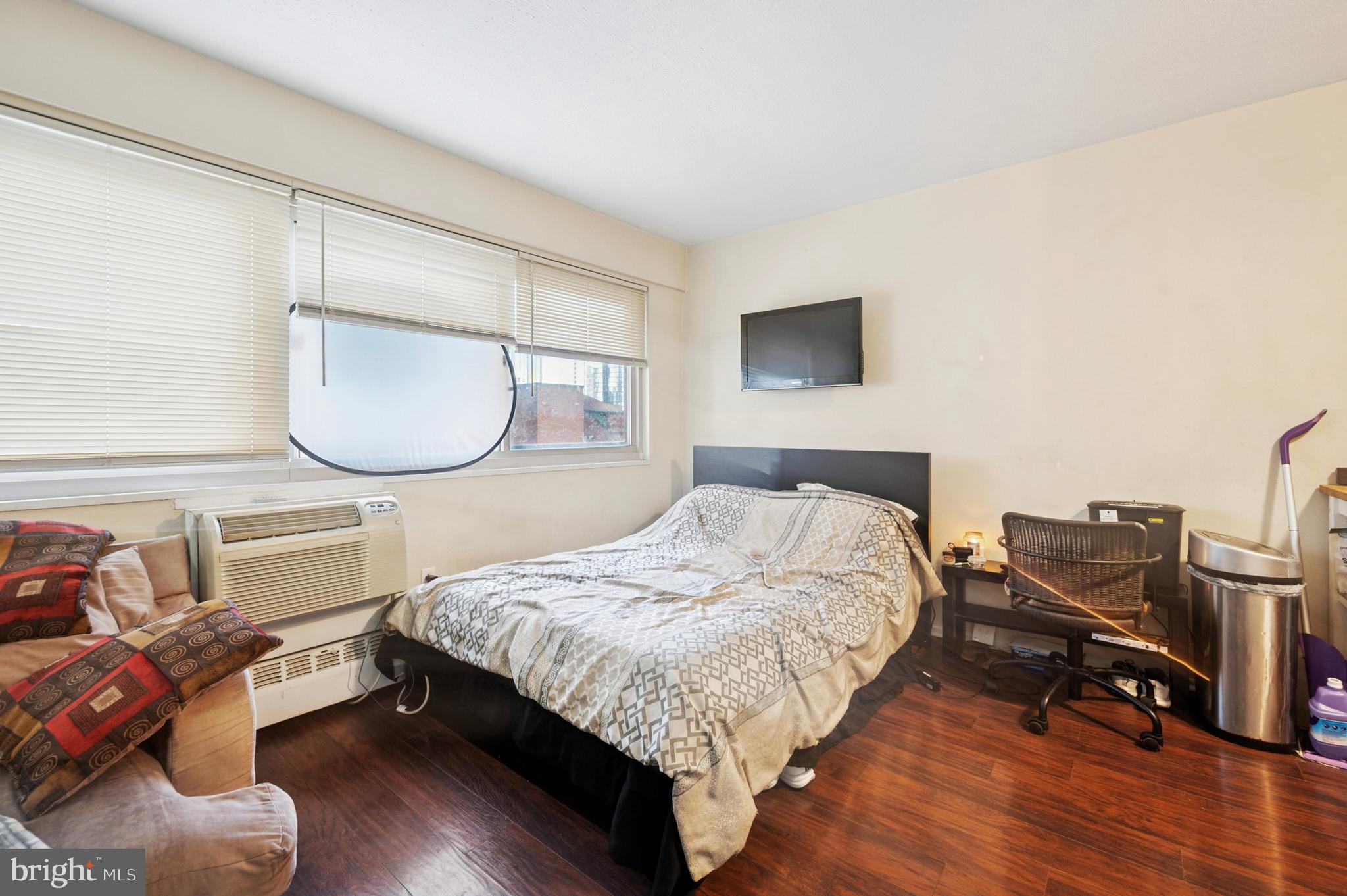 2101 Chestnut Street, Unit 502 Philadelphia, PA 19103 - Photo 8 of 17