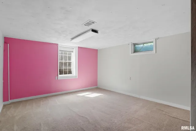 $235,000 | 109 North 3rd Street, Colona, IL 61241