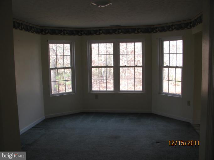 10506 King Road King George, VA 22485 - Photo 1 of 16 Living Room