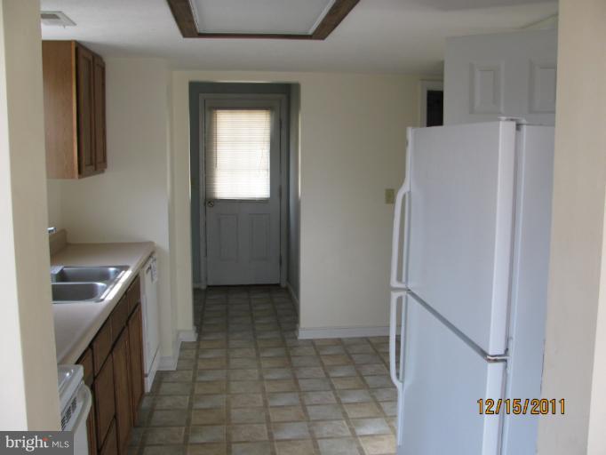 10506 King Road King George, VA 22485 - Photo 9 of 16 Kitchen