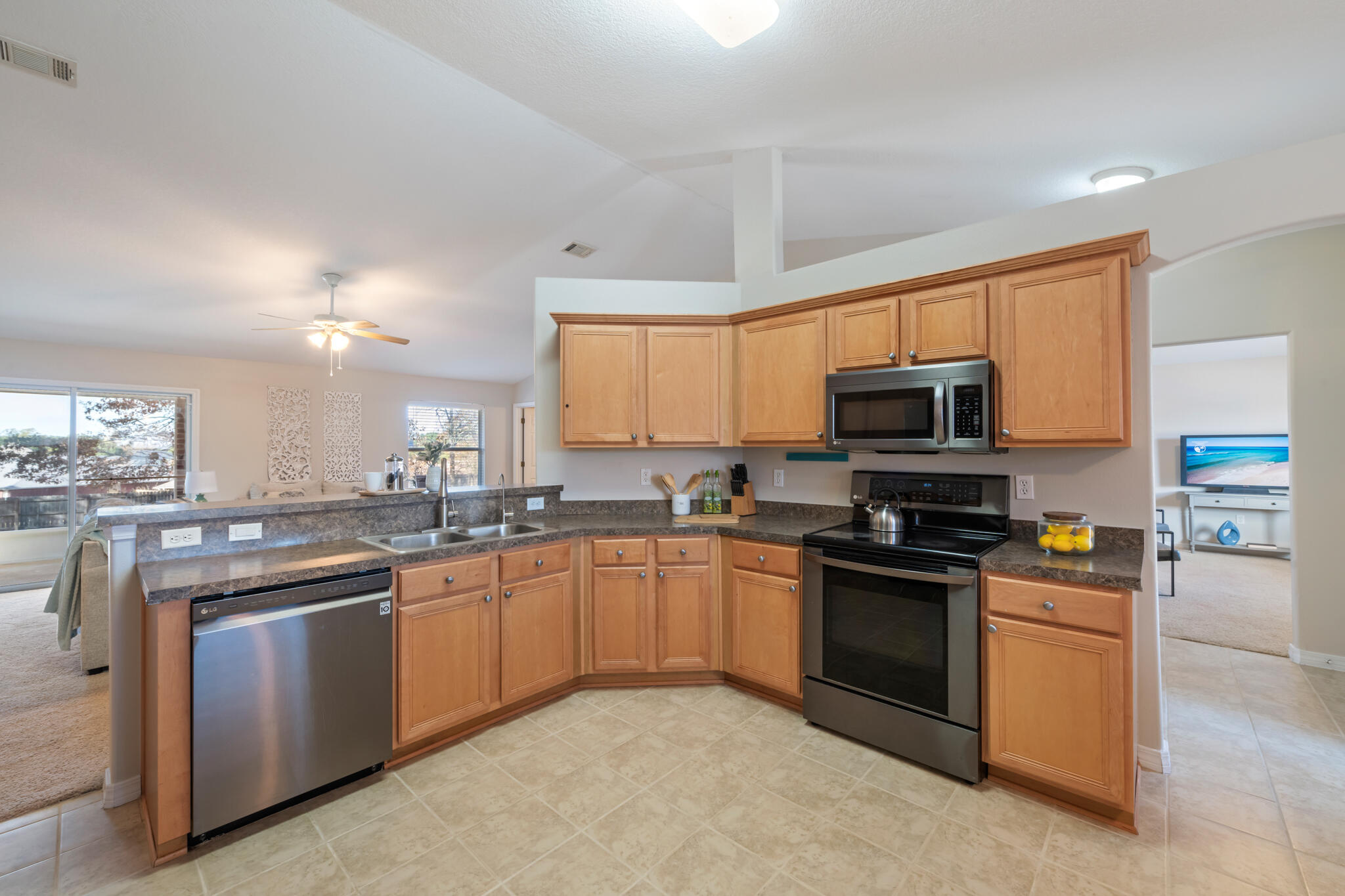 2406 Cumberland Way Crestview, FL 32536 - Photo 12 of 48 DSC_5555_MLS_22