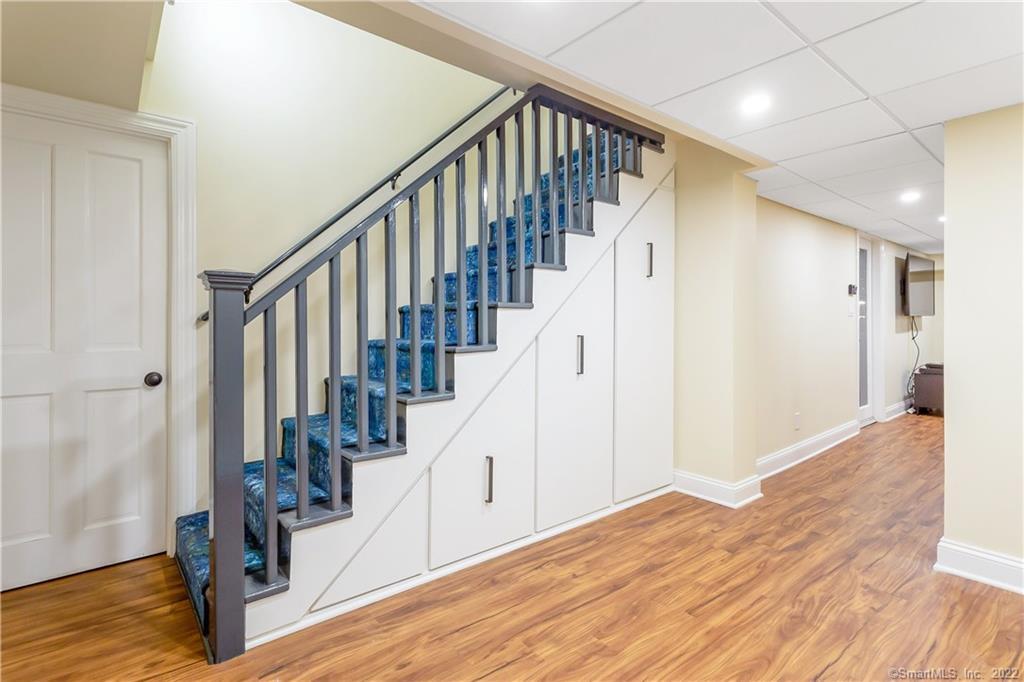 6 Searles Road Darien, CT 06820 - Photo 32 of 39
