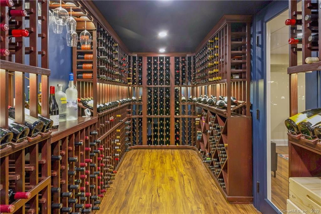 6 Searles Road Darien, CT 06820 - Photo 34 of 39