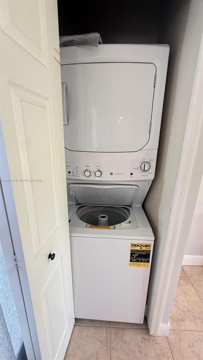 8820 Southwest 43rd Terrace Miami, FL 33165 - Photo 14 of 17