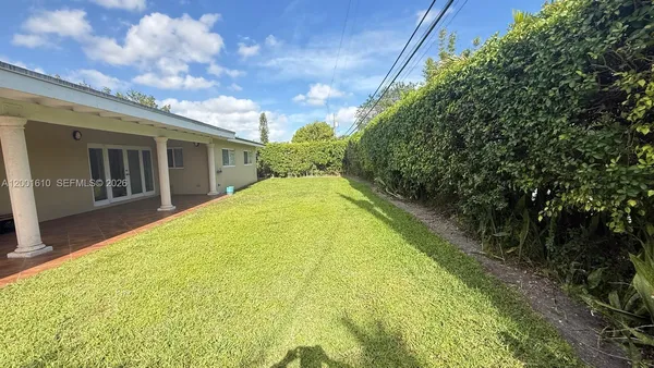 $3,550 | 8820 Southwest 43rd Terrace, Miami, FL 33165